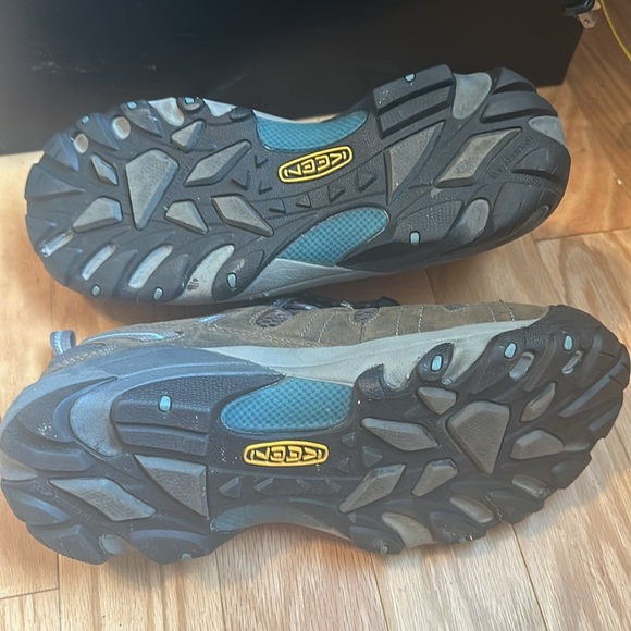 Keen Safety Toe Like New Blue and Gray Shoes Very Comfortable Size 11 Women - Picture 2 of 2